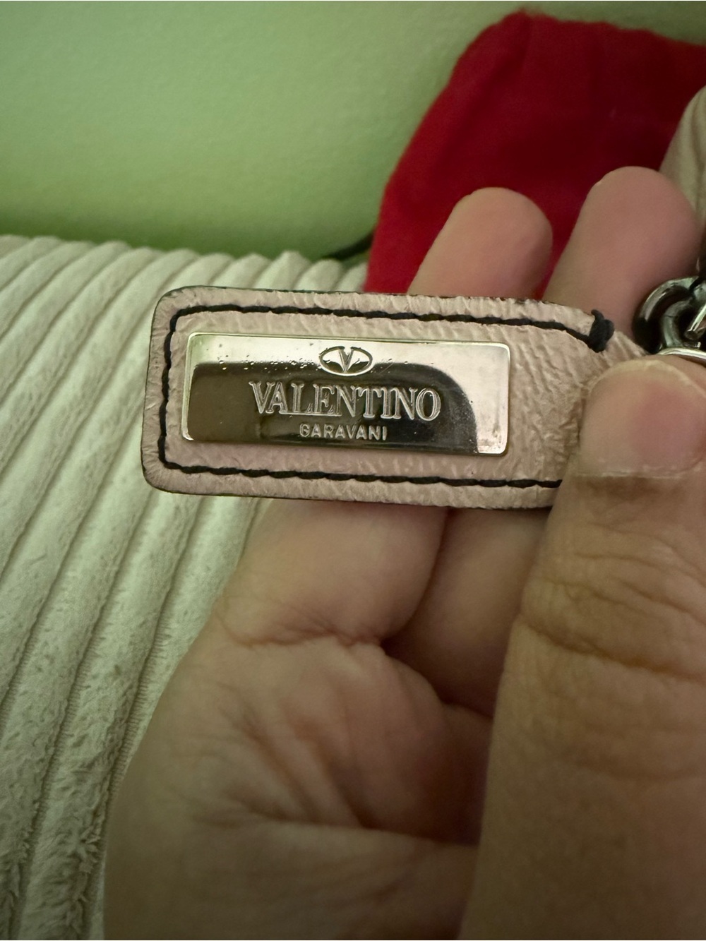 Authentic Valentino Garavani
Bow Accent Crossbody Bag in Blush Pink - Picture 15 of 15